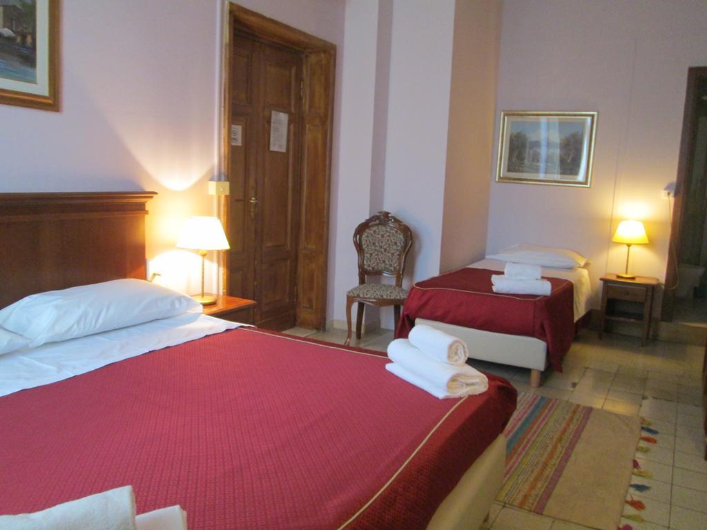 Astrid Hotel Florenz Exterior foto